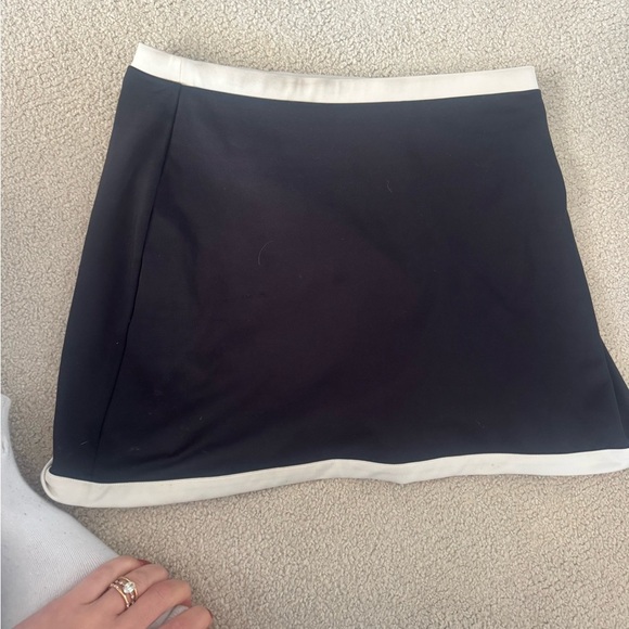 Reformation active skirt - Picture 2 of 7